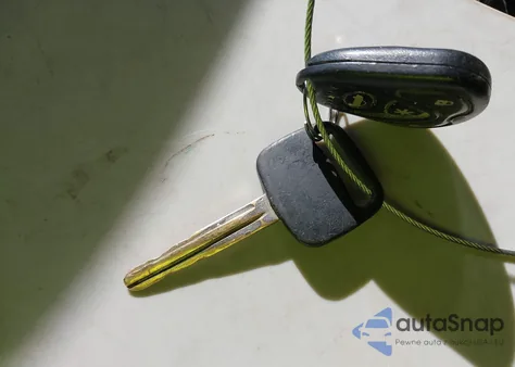 2004 Toyota Tacoma z USA, uszkodzony, nr VIN 5TEWM72NX4Z326958